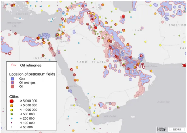 Figure 2. Oil refineries, petroleum fields and cities in the Arabian Basin. City markers are scaled with the number of inhabitants as denoted in the legend