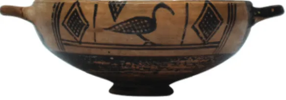 Fig. 12 –  Bol à oiseaux [71]. Ionie du Nord  (650-640). H. 5 cm. Pillé à rhodes dans les  environs de Camiros