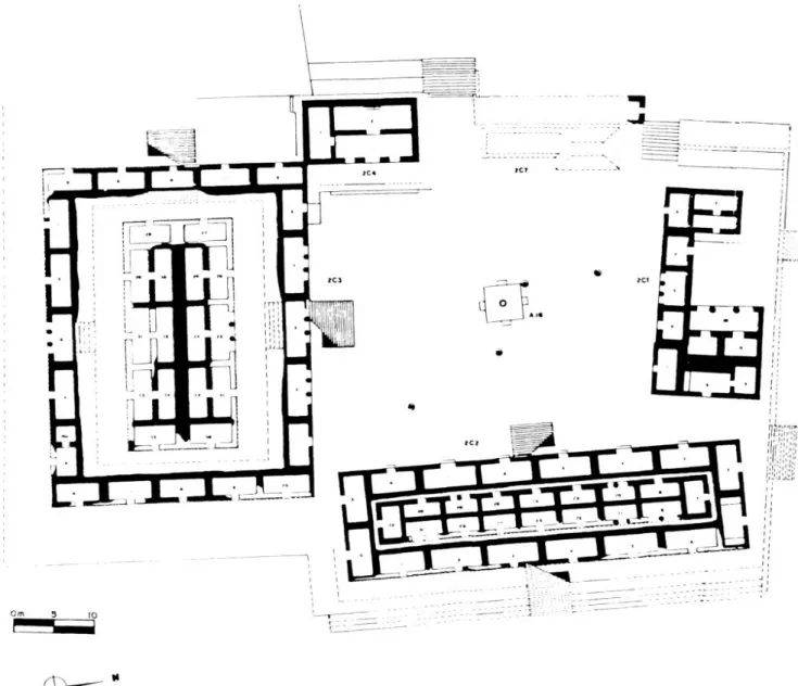 Fig.  3.  — Place  du Palais  ou Groupe Est 