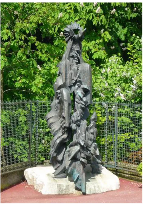 Figure 2. Sculpture d’Albert Avetisyan, Les Oiseaux (1992), offerte à la commune d’Issy-les-Moulineaux, en  remerciement de l’aide humanitaire apportée à l’Arménie suite au séisme de 1988