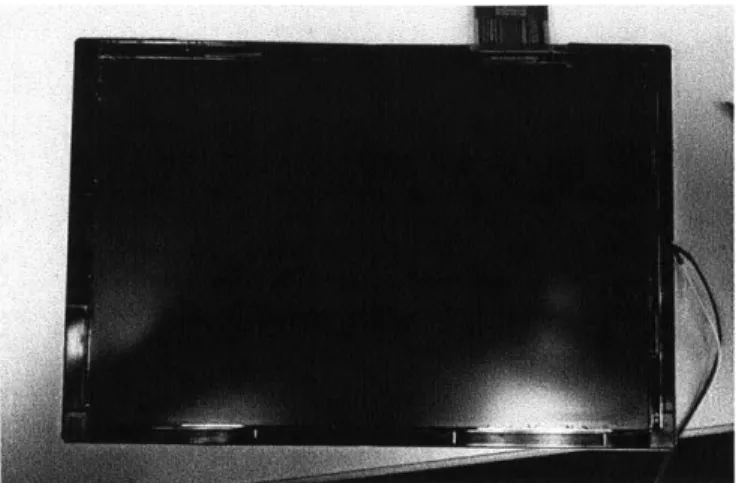 Figure  3-1:  Separated  LCD  panel  from  the  Aluratek  ADPF08SF  digital  picture  frame.