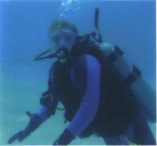 Figure  1-1:  Open  circuit  scuba  system:  the  diver  inhales  air  from  the  tanks  and exhales  it to  the surrounding  environment  [3]