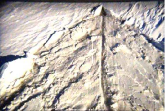 Figure 5 shows a bow print made by the CCGS Sir John Franklin during its 1991  Notre Dame Bay trials (Williams et al, 1992) where the ice thickness was between  0.5 to 0.6 m