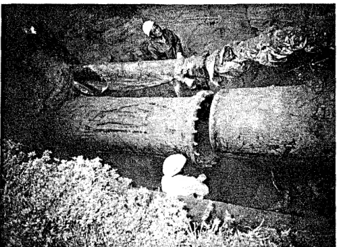 Fig. 4. Joint failure of 800 mm ductile iron pipe in slip-out mode (courtesy of Kobe Municipal Water Works Bureau).