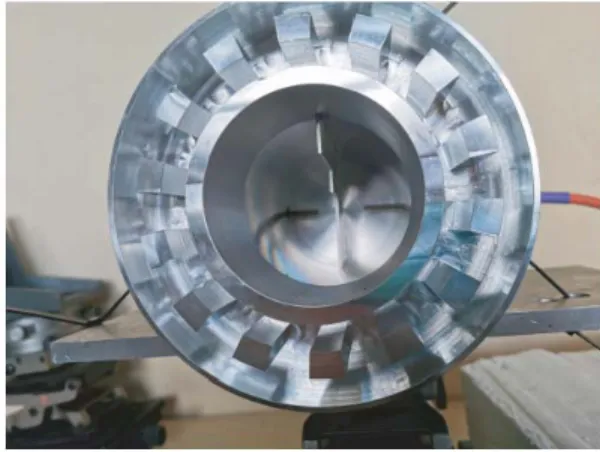 Figure 3. Picture of the contactless RF transition with blue dielectric support (for preliminary tests)