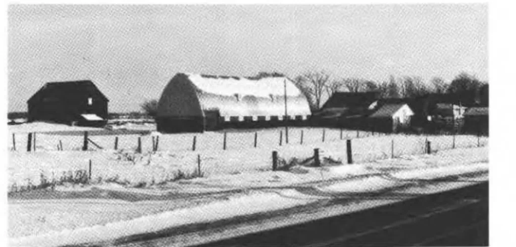 FIG. 12.  Snow drift on cathedral arch 20-30  km south of  Ottawa,  13 Jan.  1977. Depth of drift only about  13 cm  (6 in.)