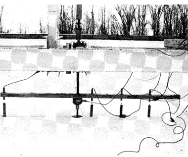 FIG.  2.  Cross-arm  and load  cell  in  test  position. 