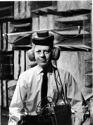Fig.  XIX-17.  Apparatus  used  for  "head-stretching"  experiment.
