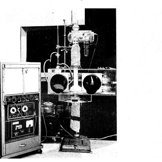 Fig.  3. TGA set-up with  controlled  humidity  box in  position. 