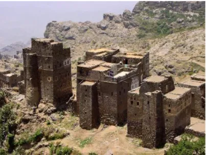 Figure I. 3 : Regroupement de concessions dans le village d’Ism aili dans les  montagnes de  Haras au Yémen.