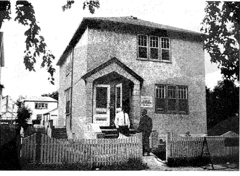 Figure 2.  Building  No.  2-Row  Housing  (2/117  Robinson  St.) 