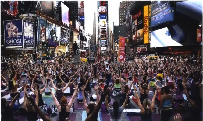 Figure  4:  lDuring  summertime  in  New  Y  ork,  free  yoga  classes  are  offered  as  part  of  a  multitude  of  recreational  activities (Habtat  New  York,  2016).