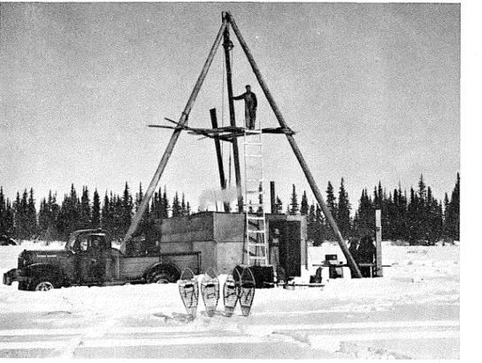 Fig.  4.  Drilling  rig a t  centre of  lake, borehole No.  I  (April  1961). 