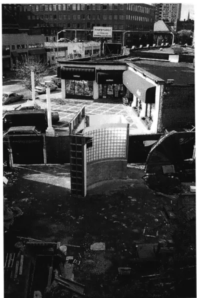 Fig.  16  Inverted  Office  N51-113  facing  the  courtyard.
