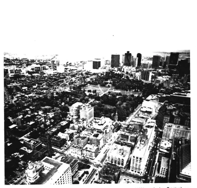 Figure  2:  East  of  the  Back  Bay;  Pub/ic  Garden,  Beacon  Hill  and  the  Central Business  District.