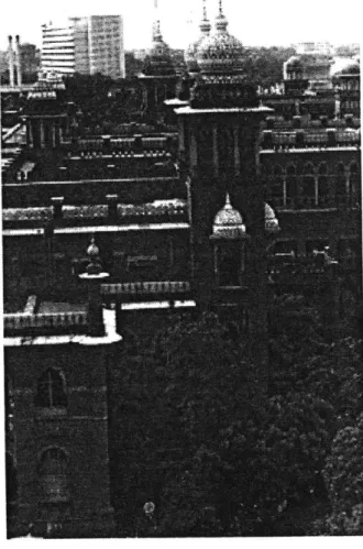 Fig. 25a  Turrets,  Law  Court,  Madras,  1889-92 resembling  the  minarets  of  Islamic  mosques  and tombs.