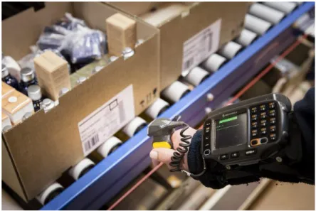 Figure 1.5 : Robot 5  Arm and Automated Guided Vehicle 6