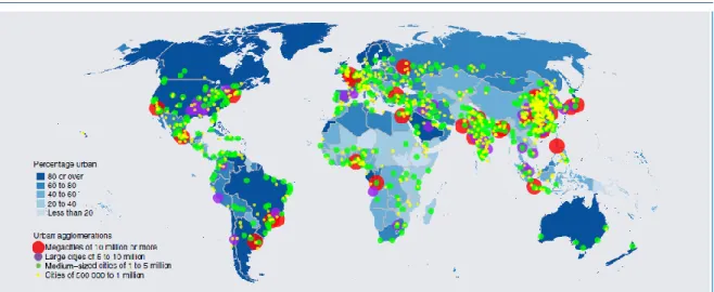Figure  4 :  Pourcentage  d’urbains  et  localisations  des  agglomérations  de  plus  de  500 000  habitants  dans  le  monde en 2014, Source: Rapport ONU 2015