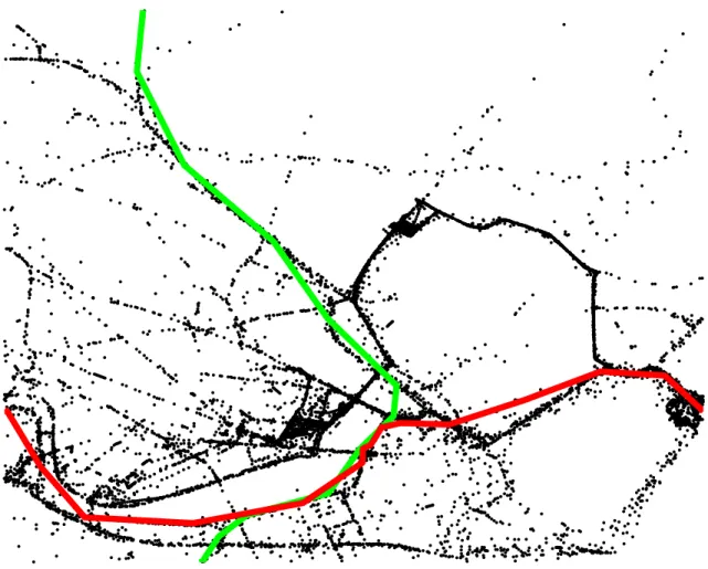 Figure 3-2: An example of two trajectories that share a road segment. The red trajectory travels east and the green trajectory travels north