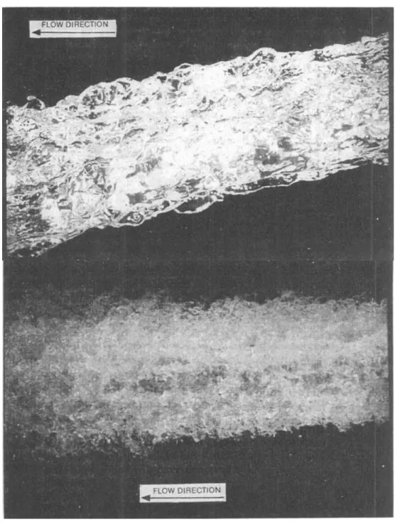 Figure 11 - Ecoulement des jets d'eau dans l’atmosphère ( Ervine &amp; Falvey (1987)) ; D = 100 mm : 1)  haut : Re ~ 4 x 10 5  ; 2) bas : Re ~ 2 x 10 6 