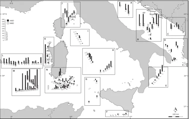 Figure 1.8 – Carte de distribution des déchets marins flottants d’origine naturelle (bâtonnets blancs) et anthropique (bâtonnets noirs) en Méditerranée occidentale et centrale