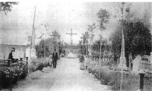 Figure 2.1  : Photo du cimetière Saint-Louis avant 1920 