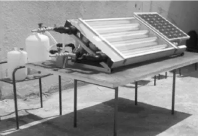 Figure  2 : Système de purification de l’eau par photocatalyse solaire développé lors des projets AQUACAT et SOLWATER  (d’après  [12])