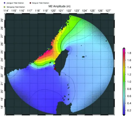 Figure 6.5 – Amplification de la composante M2 (issue de la réanalyse harmonique faite avec SYMPHONIE) de la marée astronomique dans le détroit de Taïwan et la position des marégraphes utilisés.