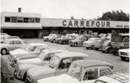 Figure 10. Ouverture du premier Carrefour, 1963. (Source : Carrefour.com) 