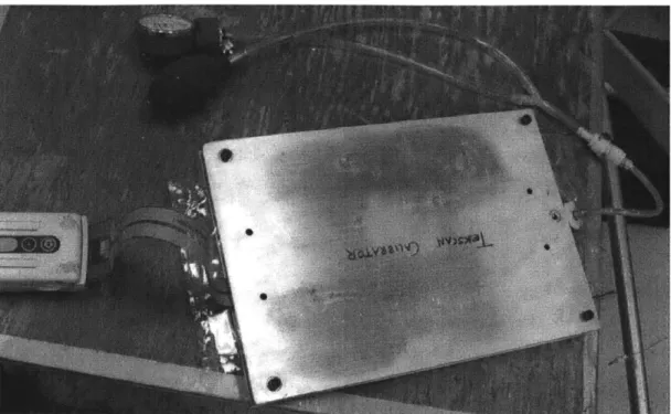 Figure  3-3:  Flat-plate  calibration  rig  consisting  of  two  concentric  aluminum  plates separated  by  a  10mm  channel  in  which  the  Tekscan  sensor  and inflatable  bladder  are positioned.