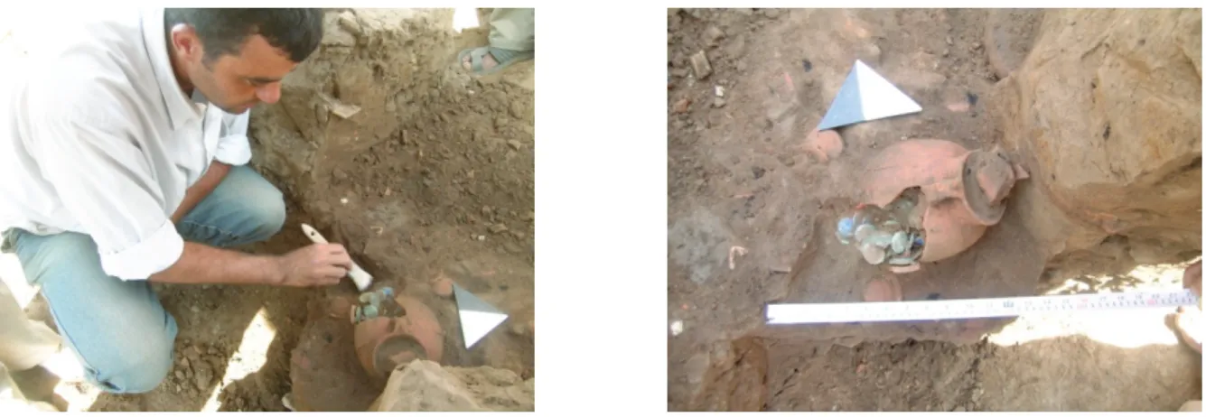 Fig. 1-2. Découverte du trésor lors des fouilles des bains ptolémaïques.     