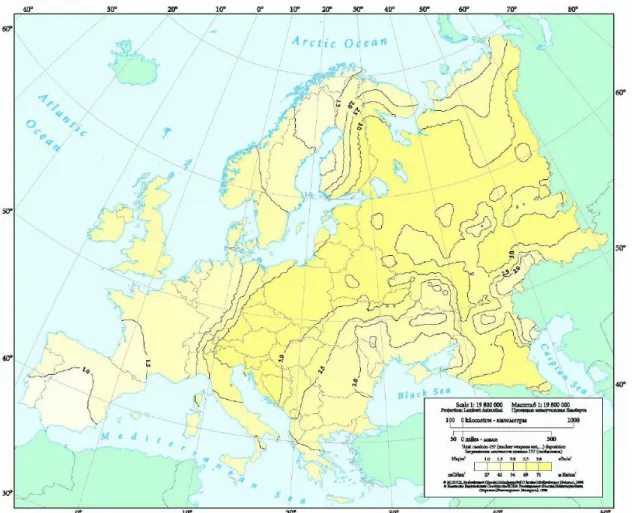 Figure  1-12 :  Carte  de  l’activité  surfacique  en  137 Cs  à  l’échelle  de  l’Europe  en  mai  1986  suite  aux  retombées radioactives des expérimentations atmosphériques (CEC, 1998)