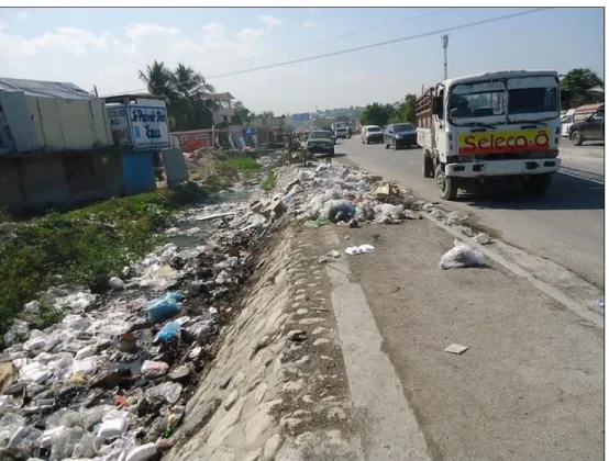 Illustration 4 – Dépôt sauvage des déchets ménagers en bord de route à Tabarre