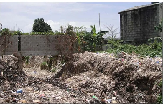 Illustration 1 - Encombrement des ravines de Tabarre par des déchets