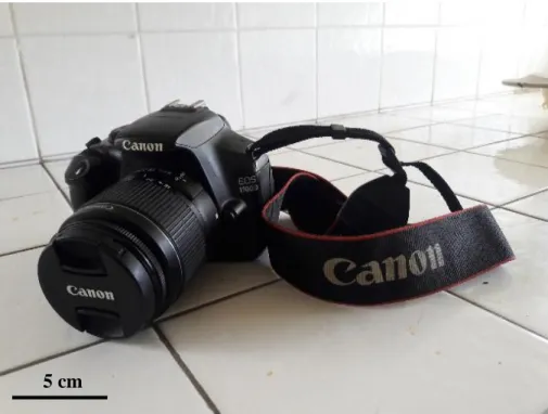Figure  42 : Appareil photographique semi-professionnel de marque et modèle « Canon EOS 1100D »