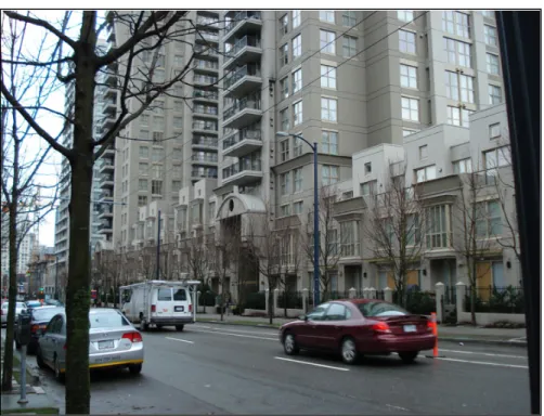 Figure 11: Human-Scale Relationship to High-Density Residential Buildings in  Downtown Vancouver 
