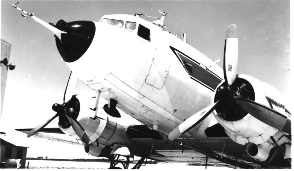 Figure  4.  Duplicate nose and cabin  installations  of  liquid water  content instruments  on Woods Hole C47  aircraft.