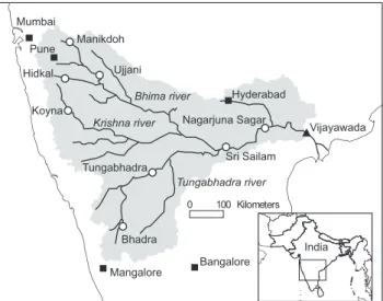 Fig. 1. Map of the Krishna river basin with its main tributaries, ma- ma-jor cities (squares) and the discharge gauging station at Vijayawada (triangle) at the lower end of the river