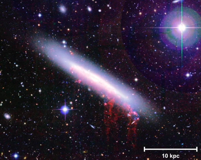 Fig. 1. Pseudo-colour image of NGC 4330 obtained from CFHT NGVS broad-band and VESTIGE narrow-band images