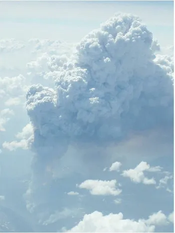 Fig. 6. Picture of a pyro-cumulonimbus located at 58 ◦ N, 126 ◦ W on 27 June at 21:00 UTC