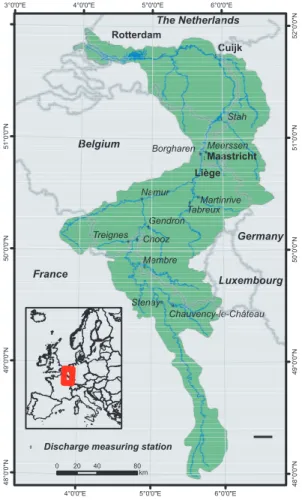 Fig. 1. Map showing the location of the Meuse Basin and discharge measuring stations used in this study (after RWS Limburg/IWACO, 2000)