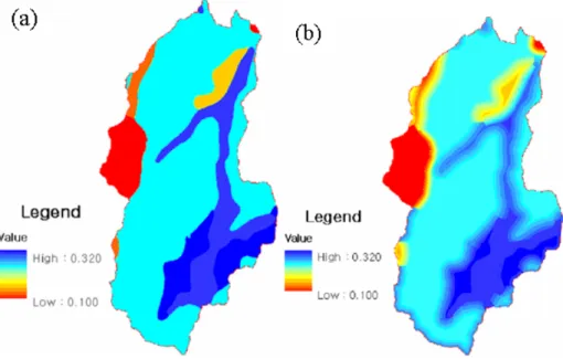 Fig. 5. 2-D imagery map for the soil erodibility, K as result of the conventional representation of sharp change (a) and fuzzy representation of geographic boundary (b).