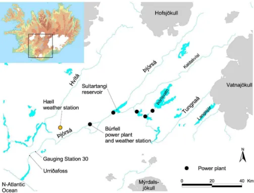 Fig. 1. The Thj ´ors ´a river system with glaciers indicated in grey, scale in km.