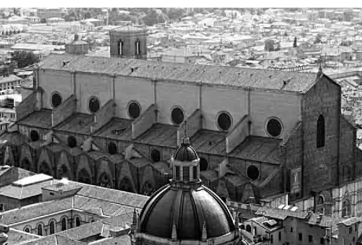 Fig. 1 – Bologna, basilica di San Petronio: in evidenza la terminazione superiore della navata centrale.