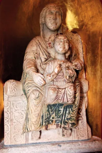 Fig. 7. Virgen sentada en  el trono, desde la puerta  mayor del katholikon de  Banjska (Kosovo), 