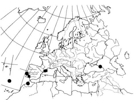 FIG. 4. Known world distribution of Usnea subcomuta. Studied specimens (•) and literature records  ( • ) .