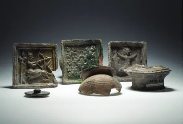 Figure 6. Selection of objects found in a debris layer at Fischmarkt 3 (Photo: Philippe Saurbeck)