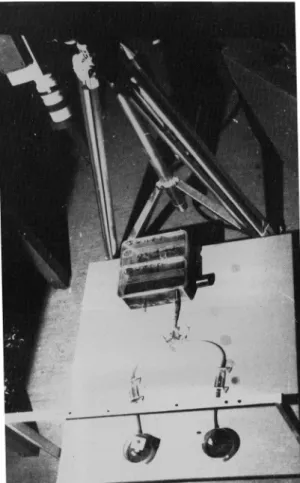 Fig. 1. Set up for the recruitment experiment showing also part of the video camera set to focus termite activities for