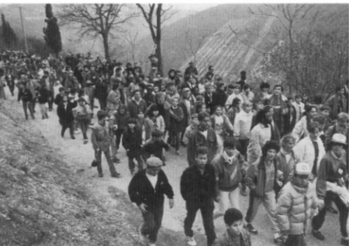 FIG. 3. A crowd of the children of the Festival walking towards Mount Subasio near Assisi to plant the International Children's Peace Grove of Indigenous Trees