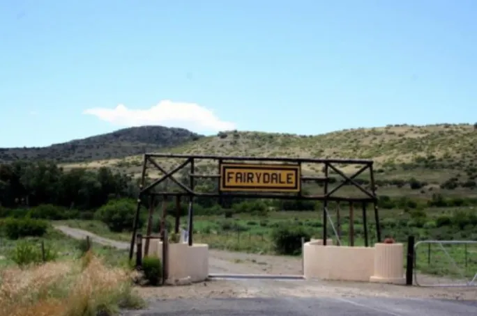Figure 11: Entry gate of the Fairydale farm (VW).